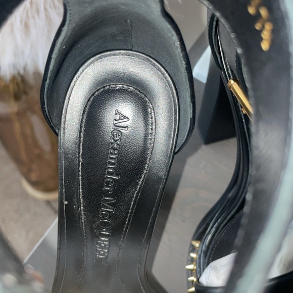 Authentic!! Alexander McQueen Heels - Picture 5 of 6